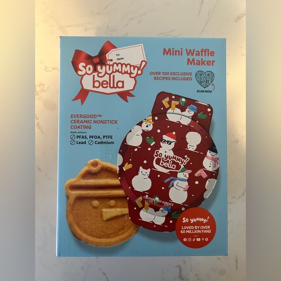 So Yummy by bella Mini Waffle Maker Snowman: Nonstick, limited edition- NWT - Picture 7 of 8